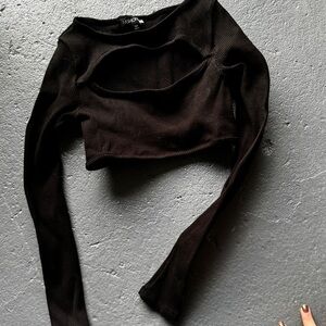 Long sleeve cut out crop top